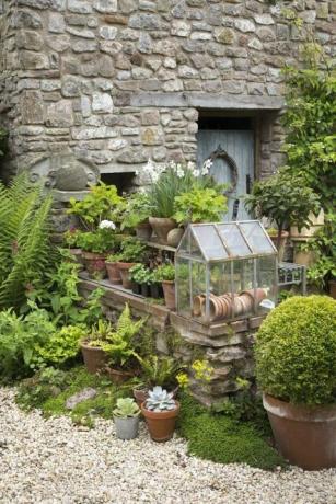 Malý záhradný dvor blízko Tockingtonu
