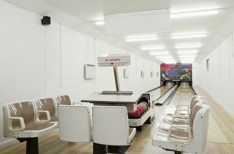 Casă decomandată cu 8 dormitoare în Berkshire - bowling interior