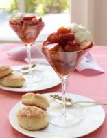 Rețetă Shortcake cu căpșuni pentru Ziua Îndrăgostiților de la Ina Garten