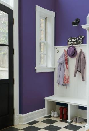 Pantone Ultra Violet - Valspar toob turule ainult värvitooni