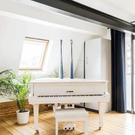 airbnbs กับเปียโนในลอนดอน