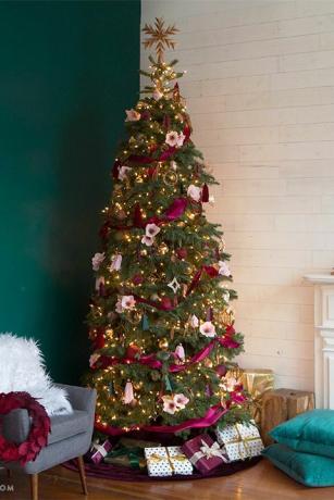 árbol de navidad, decoración navideña, navidad, adorno navideño, árbol, abeto de colorado, pino de oregon, habitación, nochebuena, diseño de interiores,