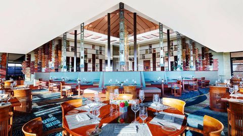 aquoso, um restaurante inspirado em Frank Lloyd Wright no resort nemacolin woodlands