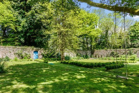 Akmens zāle - Velsas āķis - Pembrokeshire - dārza šūpoles - Tirgū