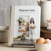Joanna Gaines New Cookbook'Magnolia Table：Volume2 'には10ドルのギフトカードが付属しています