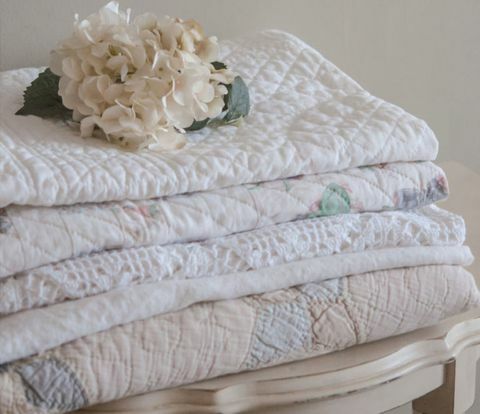 Textil, sängkläder, kronblad, sängkläder, grå, beige, kricka, lakan, konstgjord blomma, sovrum, 