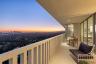 Сандра Бълок току-що обяви своя апартамент в Лос Анджелис за 4,495 милиона долара