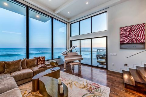 A antiga casa de praia de Barry Manilow em Malibu, Los Angeles, Califórnia, está à venda