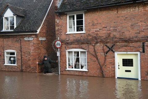 Storm Dennis oversvømmelse