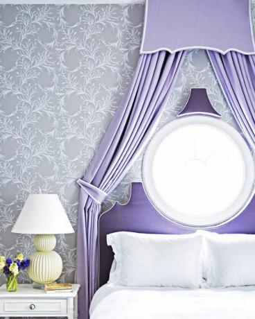 Фиолетовая спальня Селери Кембл и Линдси Хрод
