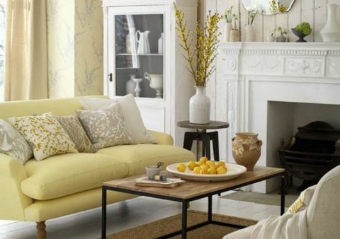 spring-decorating-living-room
