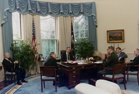 der Co-Schreibtisch im ovalen Büro des Weißen Hauses