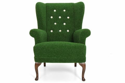 Bespoke Sofa London heeft een speciale editie 'gras' fauteuil onthuld ter gelegenheid van de 131e Wimbledon-kampioenschappen.