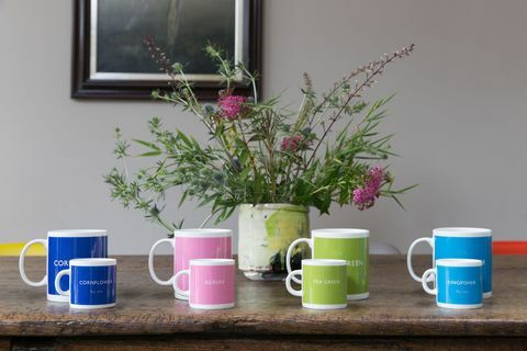 Designed in Color bringt British Color Standard-Tassen in einer Reihe von 12 klassischen Farben auf den Markt