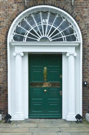 pintu masuk alun-alun merrion, arsitektur georgia, Irlandia