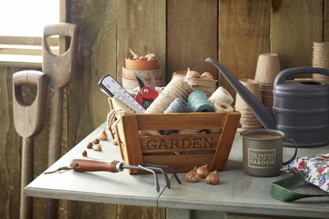 Инструменти и аксесоари за градинарство в Паундленд