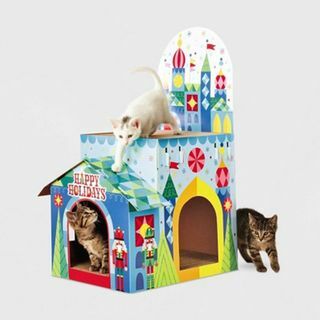 Dvojposchodový domček pre mačky Kráľovstvo hračiek