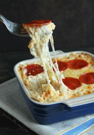 < p> So.much.cheese。！</ p> < p> < a href = " からレシピを入手してください http://www.ibreatheimhungry.com/2013/05/pepperoni-pizza-cauliflower-casserole-low-carb-and-gluten-free.html"> I おなかがすいた呼吸</a>。</ p>