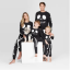 Семейный пижамный комплект Target's Matching Halloween слишком милый