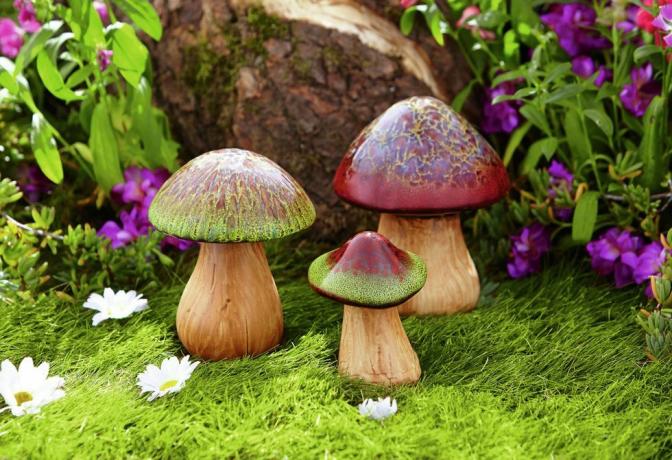 Cogumelos de porcelana de jardim