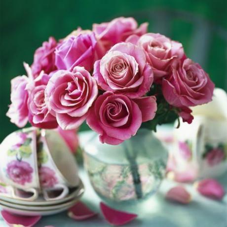 Bouquet, Composizione floreale, Fiori recisi, Fiori recisi, Rose da giardino, Famiglia di rose, Fiore, Rosa, Petalo, Rosa, 