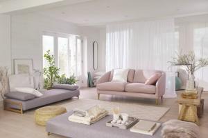 Wohnzimmer ersetzt Küche als Hauptraum des Hauses – und Pink ist das neue Grau