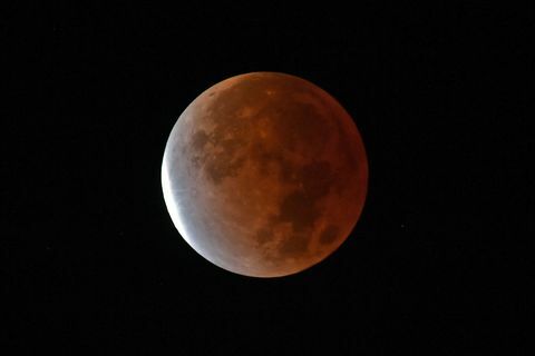 лунно затъмнение ноември 2021 г