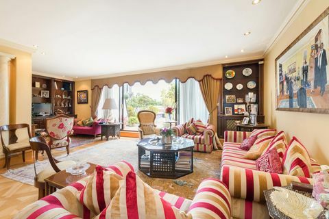 194 Karalienes vārti - dzīvoklis - dzīvojamā istaba - Kensingtona - Rasels Simpsons