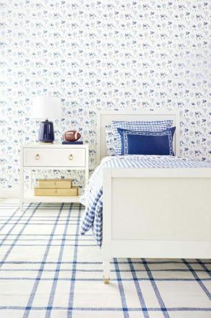 blaues und weißes Schlafzimmer
