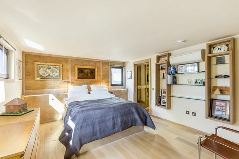 Schlafzimmerbereich - Hausboot zum Verkauf in Wandsworth