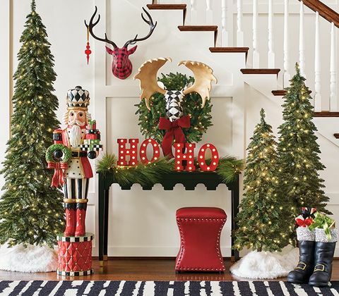 Коледна украса, коледно чорапче, коледно дърво, дърво, Коледа, коледно украшение, стая, навечерието на Коледа, интериорен дизайн, растение, 