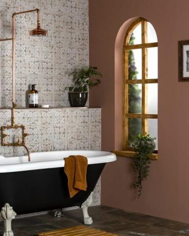 стены и пол в ванной в цветах, плитка мелового якоря, 2995 фунтов стерлингов.