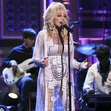 Dolly Parton - warum Sie Dolly Parton nie ohne Make-up sehen werden