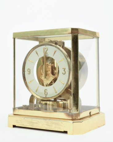 auksinis stalo laikrodis