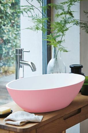 vaaleanpunainen pesuallas kylpyhuone trendit 2021