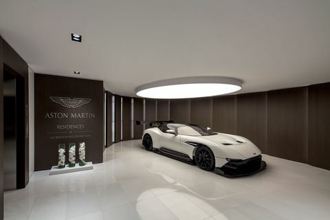 Proizvođač automobila Aston Martin skočio je u posjed s luksuznim stanovima vrijednim do 50 milijuna dolara.