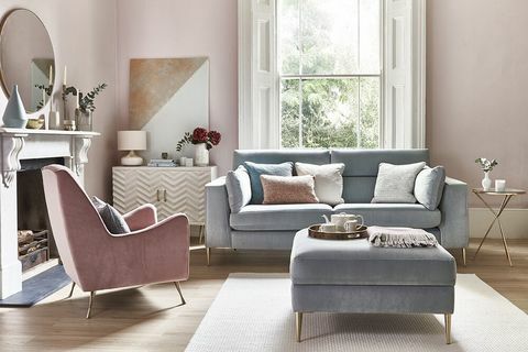 bridgerton inspiration rosa wohnzimmer