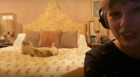 Taylor Swifts Schlafzimmer, wie es in "﻿folklore the long pond studio session" erscheint