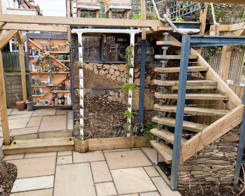 The Bee Eco Shed - Eco Finalist