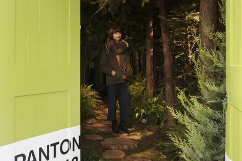 Airbnb in Pantone sta sodelovala pri hiši 'Outside In' v Londonu.
