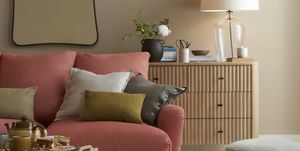ide ruang tamu yang nyaman, roti, sofa sudut chillseeker