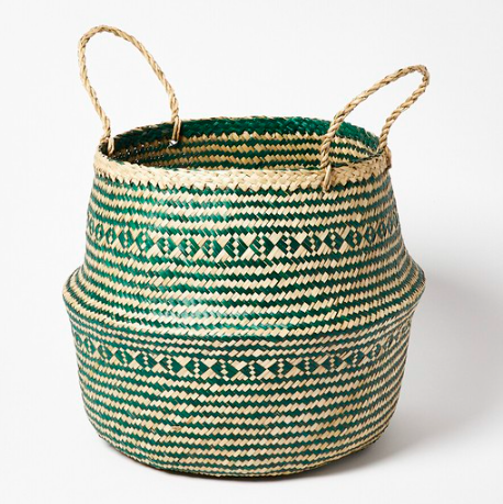 Зелена кошница от морска трева с геометрични шарки