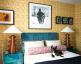 Questo designer ha dato alla sua camera da letto un restyling colorato e personalizzato