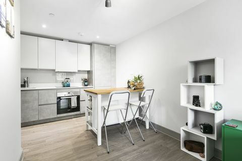 Abbey House - κερδίστε ένα διαμέρισμα - κουζίνα - Equinox Living