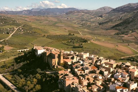 живіть безкоштовно протягом року на Сицилії з airbnb