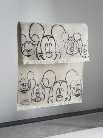 Kelly Hoppen pristato Mickey Mouse kilimėlių asortimentą