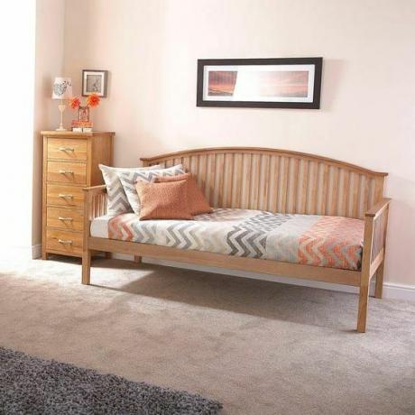 Madridi fából készült nappali ágy