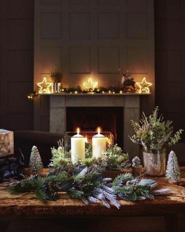 Sainsbury's Home Winter's Cabin Decorations - vianočný krb