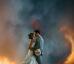 7 Foto Pernikahan Menakjubkan Saat Bencana Alam