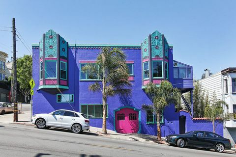 Purpuriniai „Art Deco“ namai